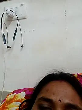 Snapshot of silpa_rajput chatting on November 4, 2025, 4:44 pm silpa rajput online show from November 4, 2025, 4:44 pm