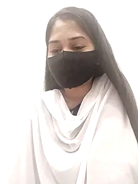 Snapshot of Green_LaDY66 chatting on November 17, 2025, 6:06 am Green LaDY66 online show from November 17, 2025, 6:06 am