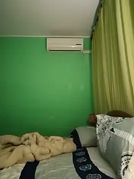 Snapshot of Esenia505 chatting on October 30, 2025, 4:15 pm Esenia505 online show from October 30, 2025, 4:15 pm