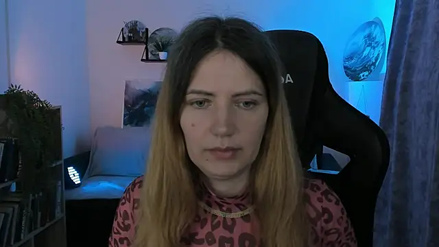 Snapshot of AleksaLaurent chatting on December 4, 2025, 8:46 am AleksaLaurent online show from December 4, 2025, 8:46 am