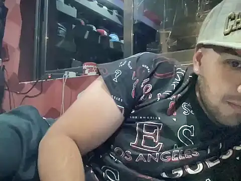 Snapshot of Bbydaddy_0 chatting on November 28, 2025, 11:21 am Bbydaddy 0 online show from November 28, 2025, 11:21 am