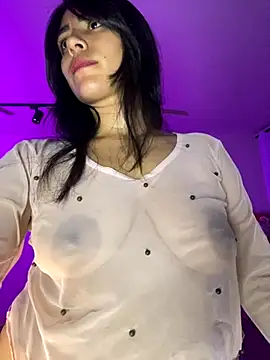 Snapshot of Sara-215 chatting on November 23, 2025, 6:12 am Sara-215 online show from November 23, 2025, 6:12 am