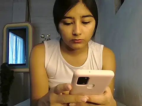 Snapshot of sweetgirl_kat chatting on November 6, 2025, 4:00 pm sweetgirl kat online show from November 6, 2025, 4:00 pm