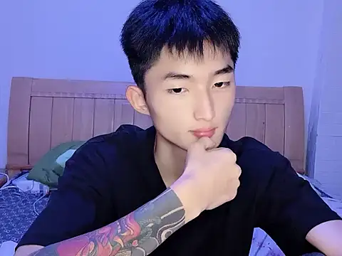 Snapshot of N228 chatting on November 11, 2025, 10:10 am N228 online show from November 11, 2025, 10:10 am