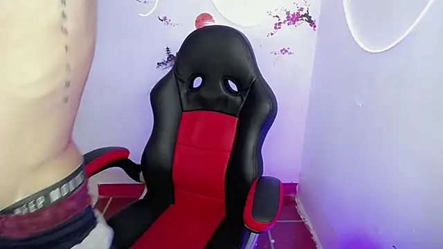 Snapshot of The_latin_boy chatting on November 15, 2025, 8:02 pm The latin boy online show from November 15, 2025, 8:02 pm