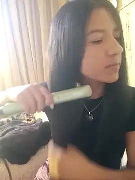 Skay bluee online show from December 5, 2025, 5:00 pm