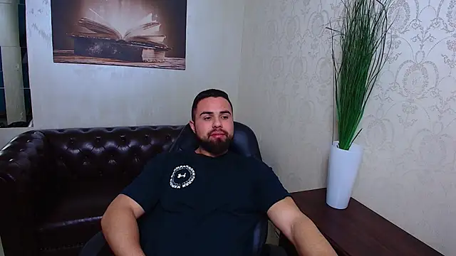 HayesWood online show from February 3, 2026, 5:49 am