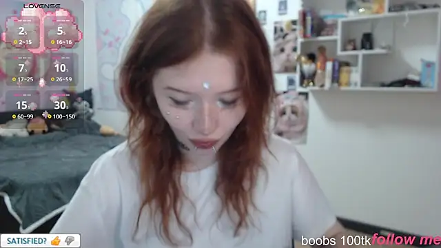 Snapshot of meoww33ss chatting on November 5, 2025, 10:24 pm meoww33ss online show from November 5, 2025, 10:24 pm