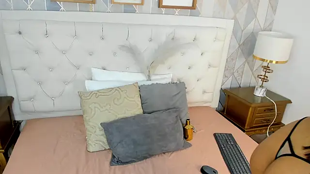 ambar watsson online show from November 27, 2025, 11:43 am