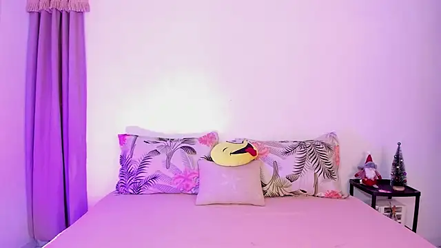 Snapshot of julialex_ chatting on November 24, 2025, 7:03 pm julialex online show from November 24, 2025, 7:03 pm