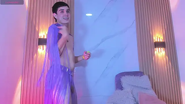 alejo gray online show from October 31, 2025, 3:47 am