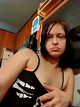 MetalGoddess online show from October 28, 2025, 7:35 pm