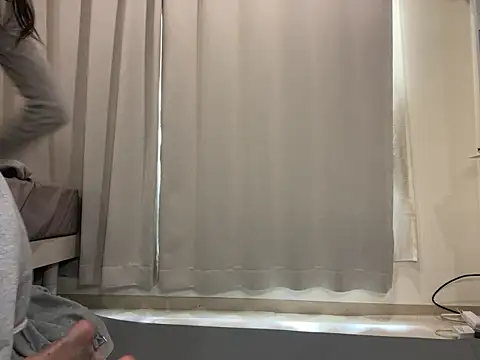 Snapshot of eroeroMiYUeroeo chatting on November 3, 2025, 4:07 am eroeroMiYUeroeo online show from November 3, 2025, 4:07 am