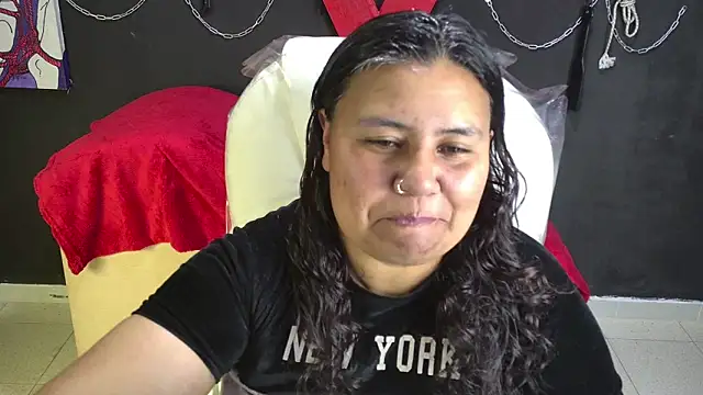 serenamystsh online show from November 23, 2025, 3:49 am