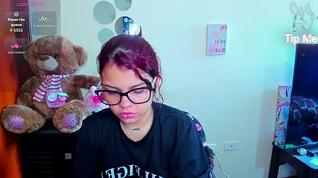 Emma boo online show from March 1, 2026, 5:46 pm