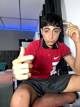 Snapshot of MathieuAGT chatting on November 6, 2025, 11:31 pm MathieuAGT online show from November 6, 2025, 11:31 pm