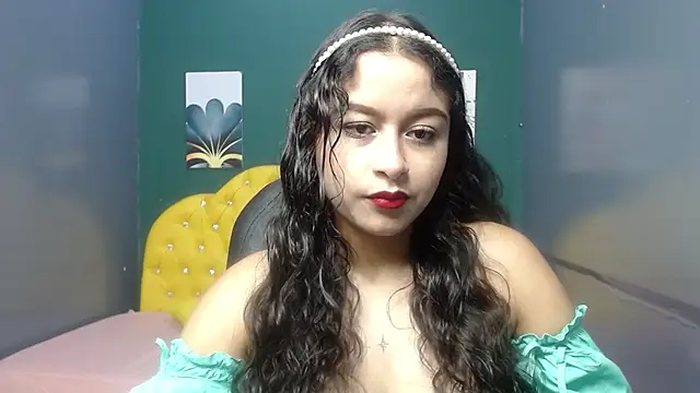 gygyfox online show from October 29, 2025, 7:57 pm