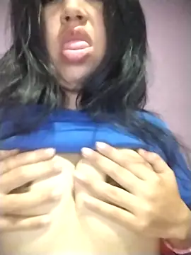 Snapshot of dulcevitasex chatting on December 2, 2025, 11:01 am dulcevitasex online show from December 2, 2025, 11:01 am