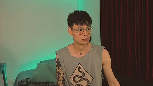 Snapshot of estmonnn chatting on November 8, 2025, 12:03 am estmonnn online show from November 8, 2025, 12:03 am