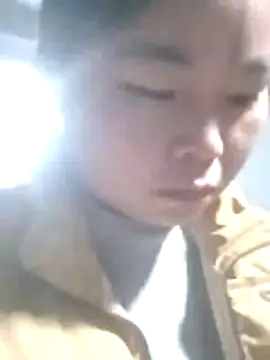 Snapshot of matbiec- chatting on November 4, 2025, 10:57 pm matbiec- online show from November 4, 2025, 10:57 pm