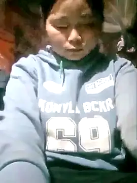 Snapshot of matbiec- chatting on November 8, 2025, 2:20 pm matbiec- online show from November 8, 2025, 2:20 pm