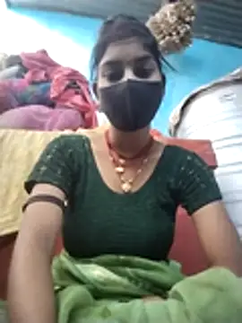 Snapshot of Pooja_sony chatting on November 15, 2025, 10:19 am Pooja sony online show from November 15, 2025, 10:19 am