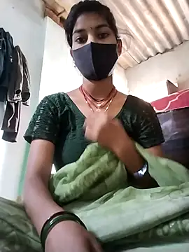 Snapshot of Pooja_sony chatting on November 17, 2025, 6:39 am Pooja sony online show from November 17, 2025, 6:39 am