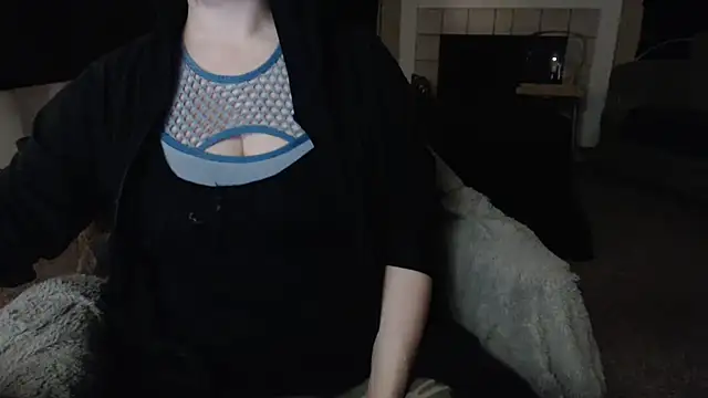 Snapshot of Skyl31 chatting on November 17, 2025, 4:38 am Skyl31 online show from November 17, 2025, 4:38 am