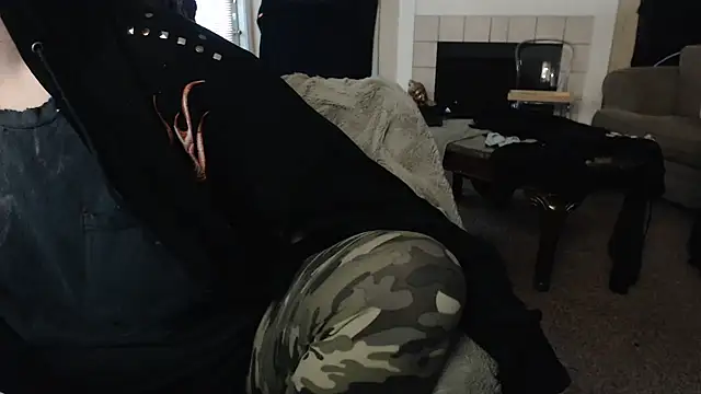 Snapshot of Skyl31 chatting on October 31, 2025, 9:00 pm Skyl31 online show from October 31, 2025, 9:00 pm