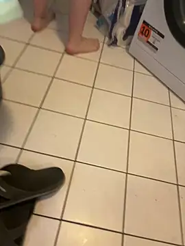 Teeny-Slut18 online show from June 19, 2026, 8:31 am