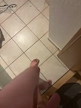 Teeny-Slut18 online show from July 19, 2026, 8:16 pm