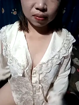 julybe online show from November 14, 2025, 12:20 pm