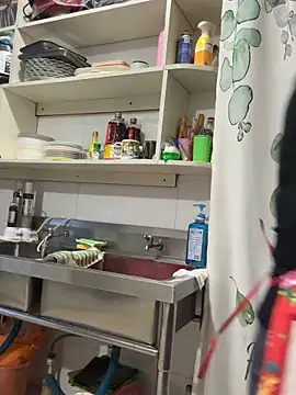 aniani11 online show from February 11, 2026, 8:36 am