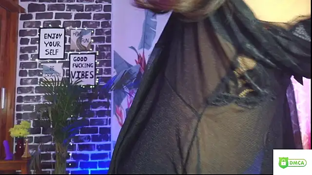 Snapshot of Saloni9 chatting on April 9, 2026, 4:14 am Saloni9 online show from April 9, 2026, 4:14 am