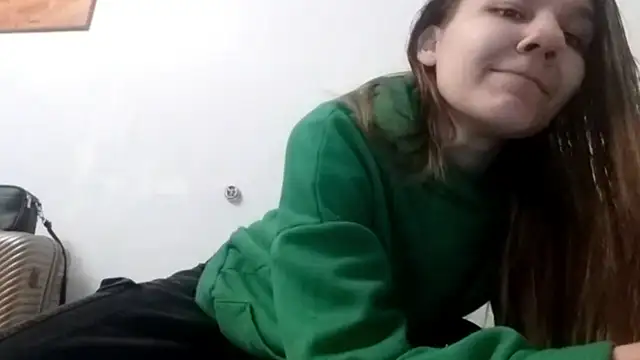 Snapshot of Zizi_Zuzu chatting on November 5, 2025, 6:55 pm Zizi Zuzu online show from November 5, 2025, 6:55 pm