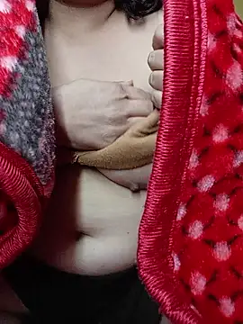 Hot-Aru online show from February 4, 2026, 2:01 pm