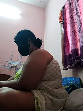 Snapshot of pujapujarrrr chatting on November 20, 2025, 5:52 am pujapujarrrr online show from November 20, 2025, 5:52 am