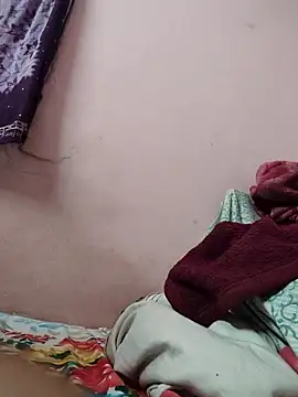 Snapshot of pujapujarrrr chatting on November 5, 2025, 5:38 pm pujapujarrrr online show from November 5, 2025, 5:38 pm