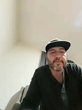 ezrah23 online show from January 6, 2026, 1:31 am