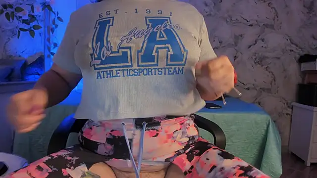 Snapshot of Jiah_Park chatting on November 25, 2025, 2:45 am Jiah Park online show from November 25, 2025, 2:45 am