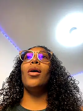 Snapshot of SHAILABROWN chatting on November 13, 2025, 9:19 pm SHAILABROWN online show from November 13, 2025, 9:19 pm