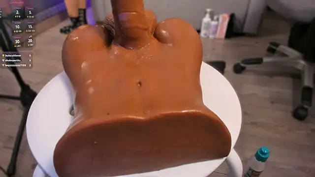 lexiee   online show from April 23, 2026, 12:29 pm