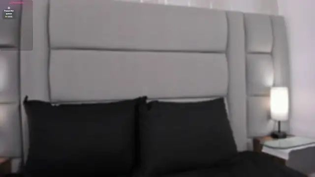 lexiee   online show from April 22, 2026, 12:12 pm