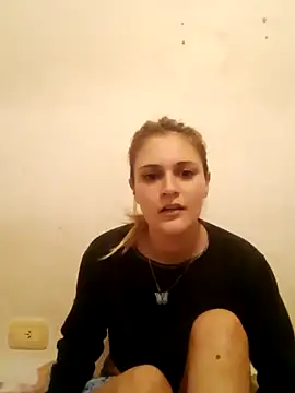 Snapshot of larubia_arg chatting on November 3, 2025, 4:39 am larubia arg online show from November 3, 2025, 4:39 am