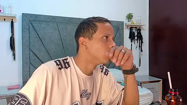 DamianandEva online show from July 4, 2026, 1:15 pm