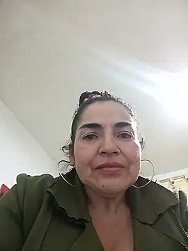 Snapshot of MaryRoze_ chatting on August 2, 2026, 12:31 am MaryRoze online show from August 2, 2026, 12:31 am
