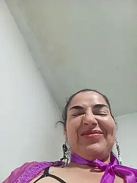 Snapshot of MaryRoze_ chatting on June 18, 2026, 1:15 am MaryRoze online show from June 18, 2026, 1:15 am