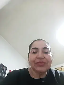 Snapshot of MaryRoze_ chatting on August 1, 2026, 12:30 am MaryRoze online show from August 1, 2026, 12:30 am