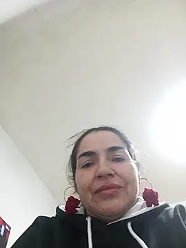 Snapshot of MaryRoze_ chatting on July 11, 2026, 12:33 am MaryRoze online show from July 11, 2026, 12:33 am