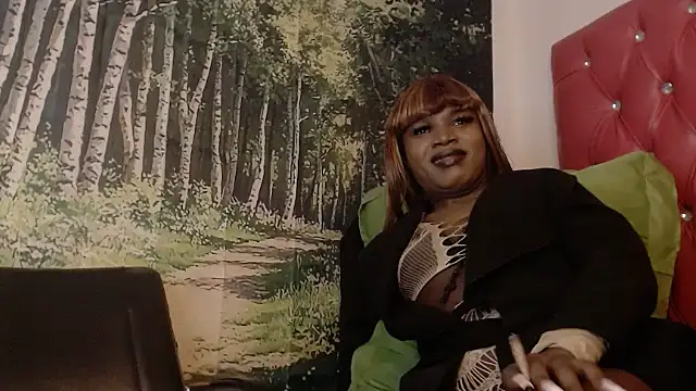 Snapshot of Lucile_Carrie chatting on June 22, 2026, 4:48 pm Lucile Carrie online show from June 22, 2026, 4:48 pm